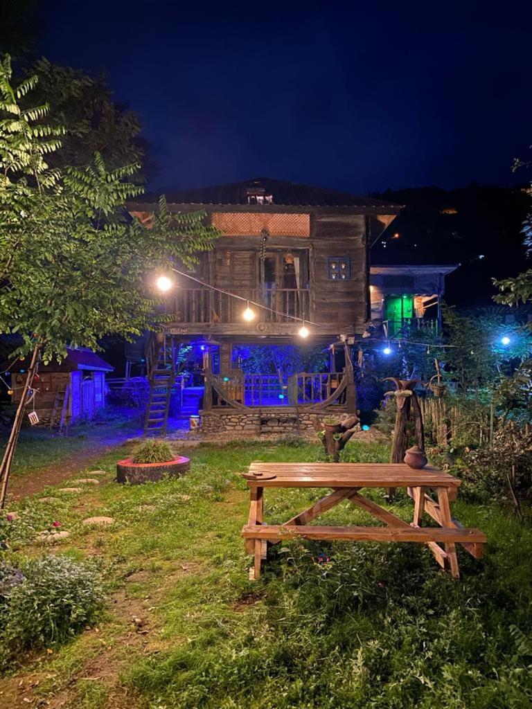 Aparthotel Zeni De Vore Serender & House à Rize Extérieur photo