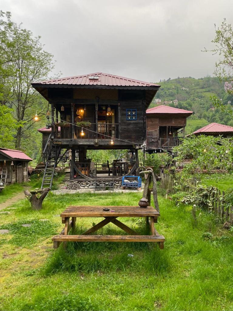 Aparthotel Zeni De Vore Serender & House à Rize Extérieur photo